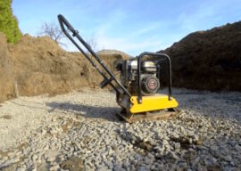 уплотнение щебня виброплитой